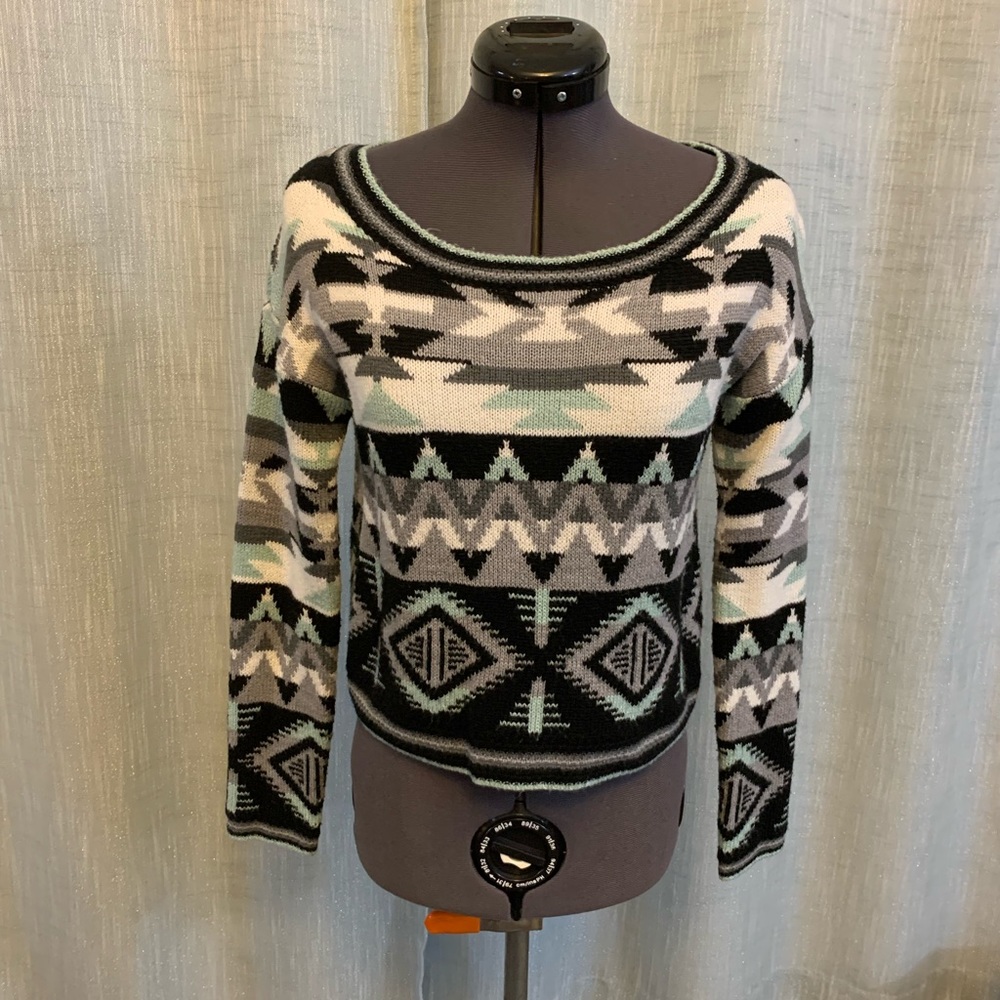 Xhilaration XS Crop Sweater Mint Pattern